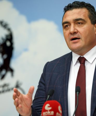 7e0b094131a4b97bf69258cdcca6279a-1