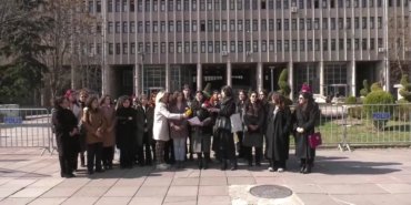 f175fab4ee1a5307e5de589641063482-1