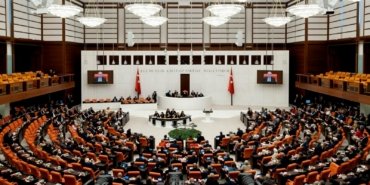 TBMM Genel Kurulu… AK Partili Zengin’den öğretmen Fatma Nur Çelik cinayetine ilişkin açıklama: Anne-babayla alakalı olarak özellikle hukuki bir işlem yapılması gerektiğini düşünüyorum