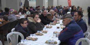 Osmangazi Belediye Başkanı Aydın, Yunuseli’de vatandaşlarla iftar yaptı