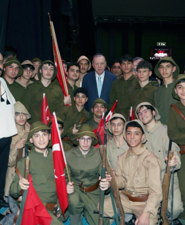 Cumhurbaşkanı Erdoğan, “Şüheda 1915” tiyatro oyununun gösterimine katıldı