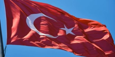 Türkiye’nin Abu Dabi Büyükelçiliği, BAE’de geçici olarak bulunan Türk vatandaşları için durum tespit ve destek talep formu paylaştı