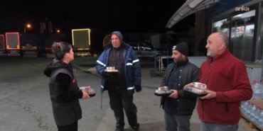 Ceyhan Belediye Başkan Vekili Yıldız’dan gece mesaisindeki vatandaşlara sahurluk ikramı