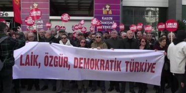SOL Parti’den Ankara’da “Laiklik, Özgürlük ve Demokrasi Buluşması”: İstediğiniz kadar dava açın, şeriatçı dayatmaları kabul etmeyeceğiz