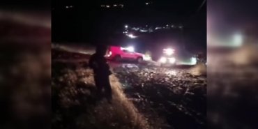 Çorum’da, araçları çamura saplanan 6 kişilik aileyi AFAD 8 saatlik operasyon sonrası kurtardı