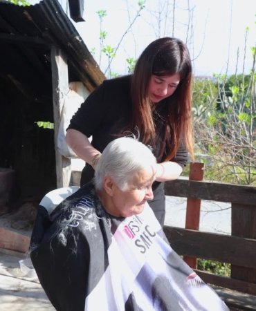 Manavgat Belediyesi’nden kırsal mahallelerde bayram öncesi ücretsiz kuaför hizmeti