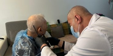 Bakırköy Belediyesi, bayram öncesi evde kuaförlük hizmetini hayata geçirdi