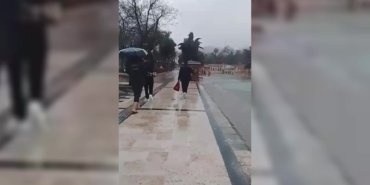 Şanlıurfa’da etkili olan yağışlar Balıklıgöl’de taşkınlara yol açtı, kent sular altında kaldı