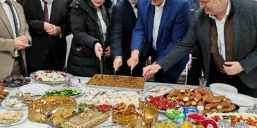 Almanya’nın Fürth kentinde düzenlenen bayramlaşma programında birlik ve dayanışma mesajları verildi