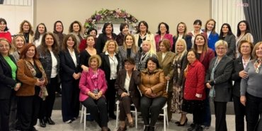 Farklı partilerden kadınlar Mersin’de eşit temsil için buluştu