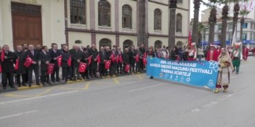 Manisa’da Mesir Macunu Festivali, Karma Töreniyle başladı…. Yurttaşlar mesir kazanına akın etti