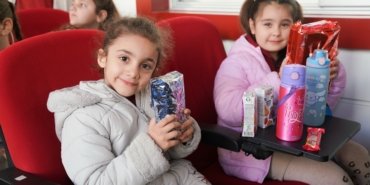 Seferihisar’da minik öğrencilerden “Paylaşılan Bir Oyuncak, Büyüyen Bir Gülüş” kampanyasına destek