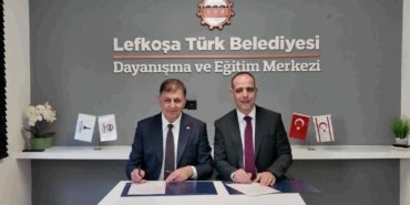 İzmir Büyükşehir Belediye Başkanı Tugay’dan Lefkoşa’ya spor parkı desteği