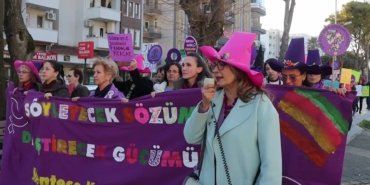 Muğla’da kadınlar “Yaşam, özgürlük” sloganıyla yürüdü