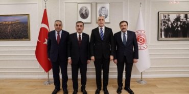 Türkiye Kamu-Sen Genel Başkanı Kahveci’den Bakan Işıkhan’a ziyaret