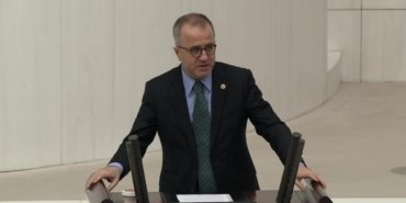 TBMM Genel Kurulu… Okan Konuralp: Mezhep kimliği üzerinden saflaşmak kutuplaşmayı büyütür; adalet, insan onuru ve barış ve benzer değerler ise mezhep sınırlarını aşar