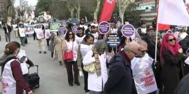 Sağlık emekçilerinden “Büyük Hekim Yürüyüşü”…  “Sağlıkta Dönüşüm Programı’ndan vazgeçilmelidir”