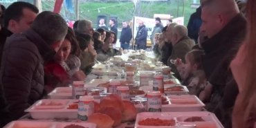 CHP’li Başevirgen ve Özalper Soma’da işçilerle iftar yaptı 