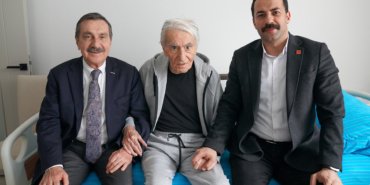 Tepebaşı Belediye Başkanı Ataç’tan İsmet Süder’e “geçmiş olsun” ziyareti