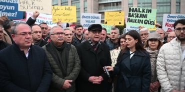 Kuşadası Belediye Başkanı Günel adliyede… CHP’li Tezcan: “İddia edilen fiillerin Kuşadası’nda geçtiği söyleniyor, peki bu dosyanın İstanbul Adliyesi ile ne ilgisi var?”