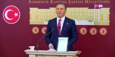 Murat Emir: “Silivri’de o zorla alınan iftiralar tel tel dökülüyor”