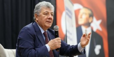 Bakırköy’de “Cumhuriyet, Demokrasi ve Türkiye’nin Geleceği” konuşuldu