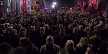 CHP’nin “Millet İradesine Sahip Çıkıyor” mitingi… Özgür Özel: “Kahrolsun Amerikan emperyalizmi. Kahrolsun İsrail’in soykırımları”