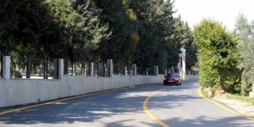 Mersin Büyükşehir Belediyesi, sıcak asfalt serim çalışmalarını sürdürüyor