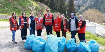 Şehzadeler Belediyesi’nden Orman Haftası’na özel çöp toplama etkinliği