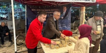 Turgutlu Belediyesi’nden Kadir Gecesi’ne özel helva ikramı