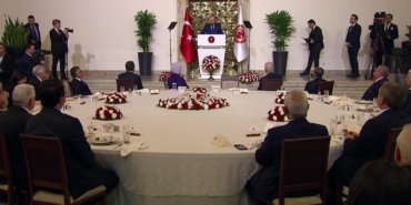 Numan Kurtulmuş’un TBMM’de iftar yemeği… Cumhurbaşkanı Erdoğan: Doğru bildiğimiz yolda emin ve cesur adımlarla ilerleyeceğiz, bu fırsatı heba etmeyecek, edilmesine izin vermeyeceğiz