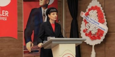 Efeler’de “Dönüm Noktasında Cumhuriyet” konuşuldu