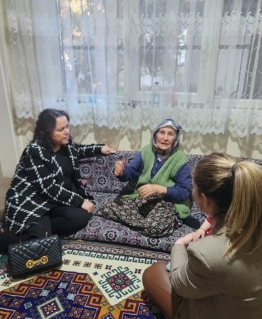 CHP Denizli Kadın Kolları Başkanı Kocabay’dan AK Partili Ök’e eleştiri: “2 bin avroluk çanta ile vatandaşla iç içe değilsiniz”